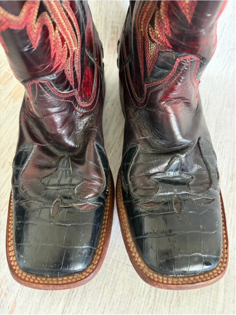 Women's Ferrini Black & Red Cowboy & Western Boots 8.5 - Picture 2 of 9